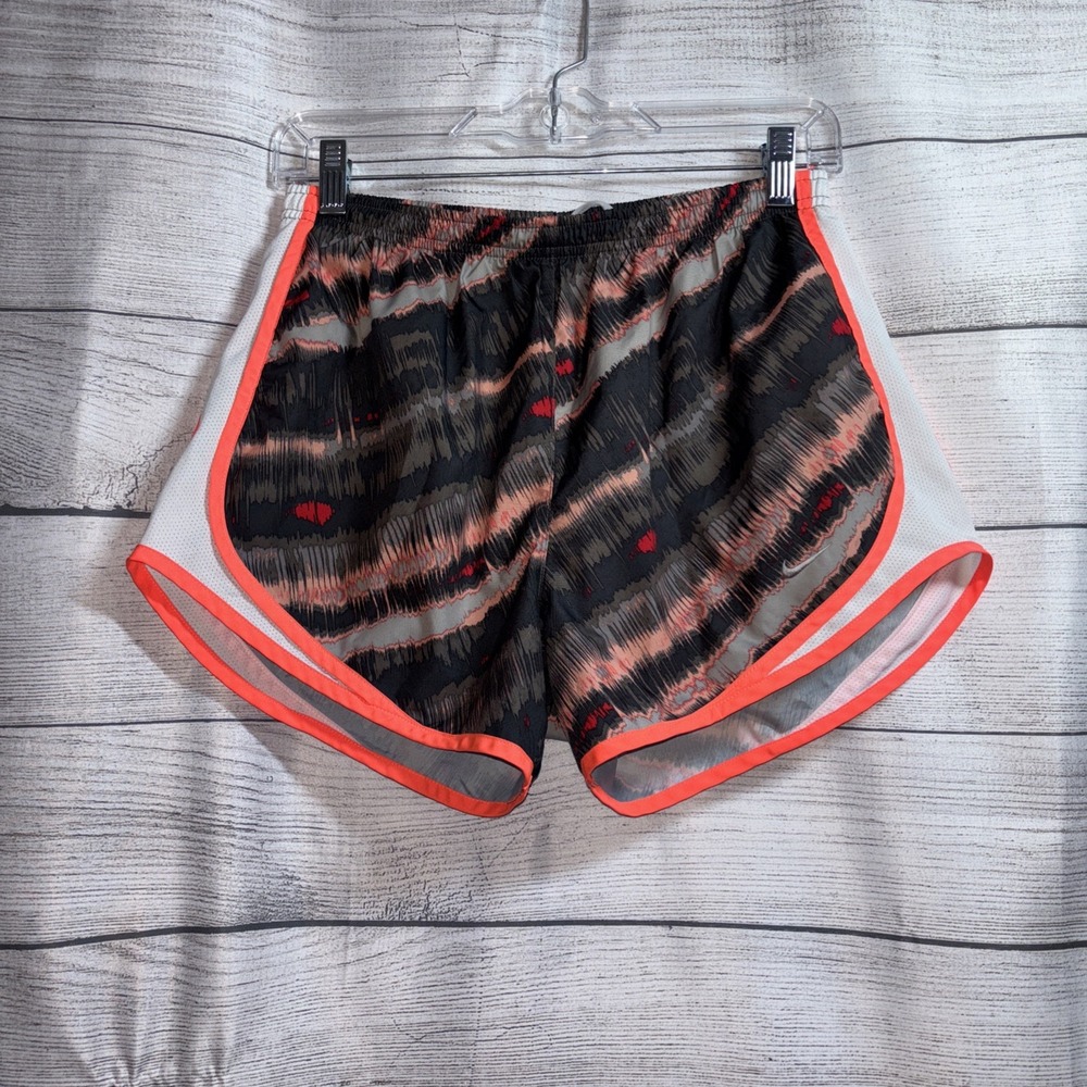 Nike Women's Medium Dri-Fit Orange and‎ Brown Camo Elastic Waist Running Shorts